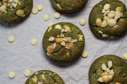 Matchakoekjes met Witte Chocola en Macadamianoten